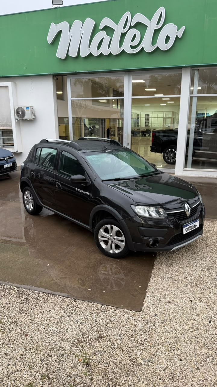 RENAULT - SANDERO STEPWAY    PRIVILEGE   - MANUAL  - 2018